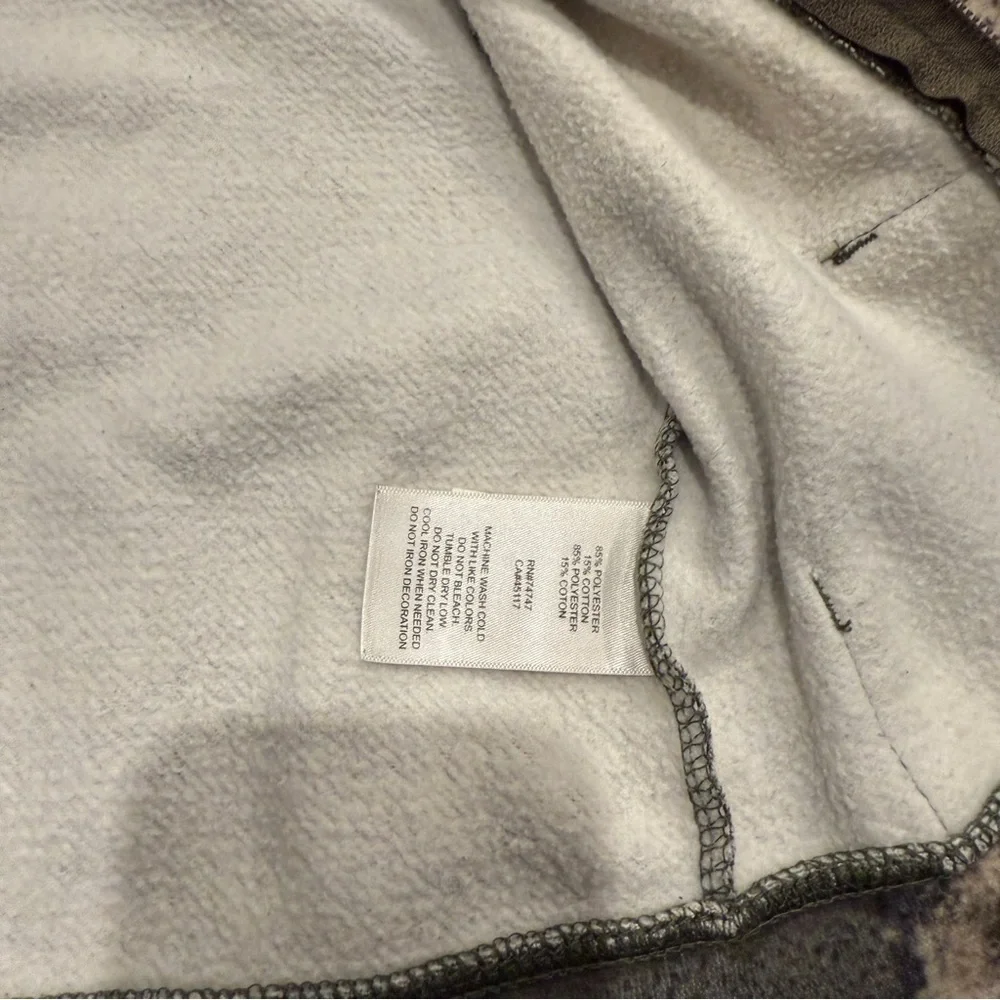 Cabelas full zip Camo Kids Hoodie 3m-6m - Picture 5 of 7